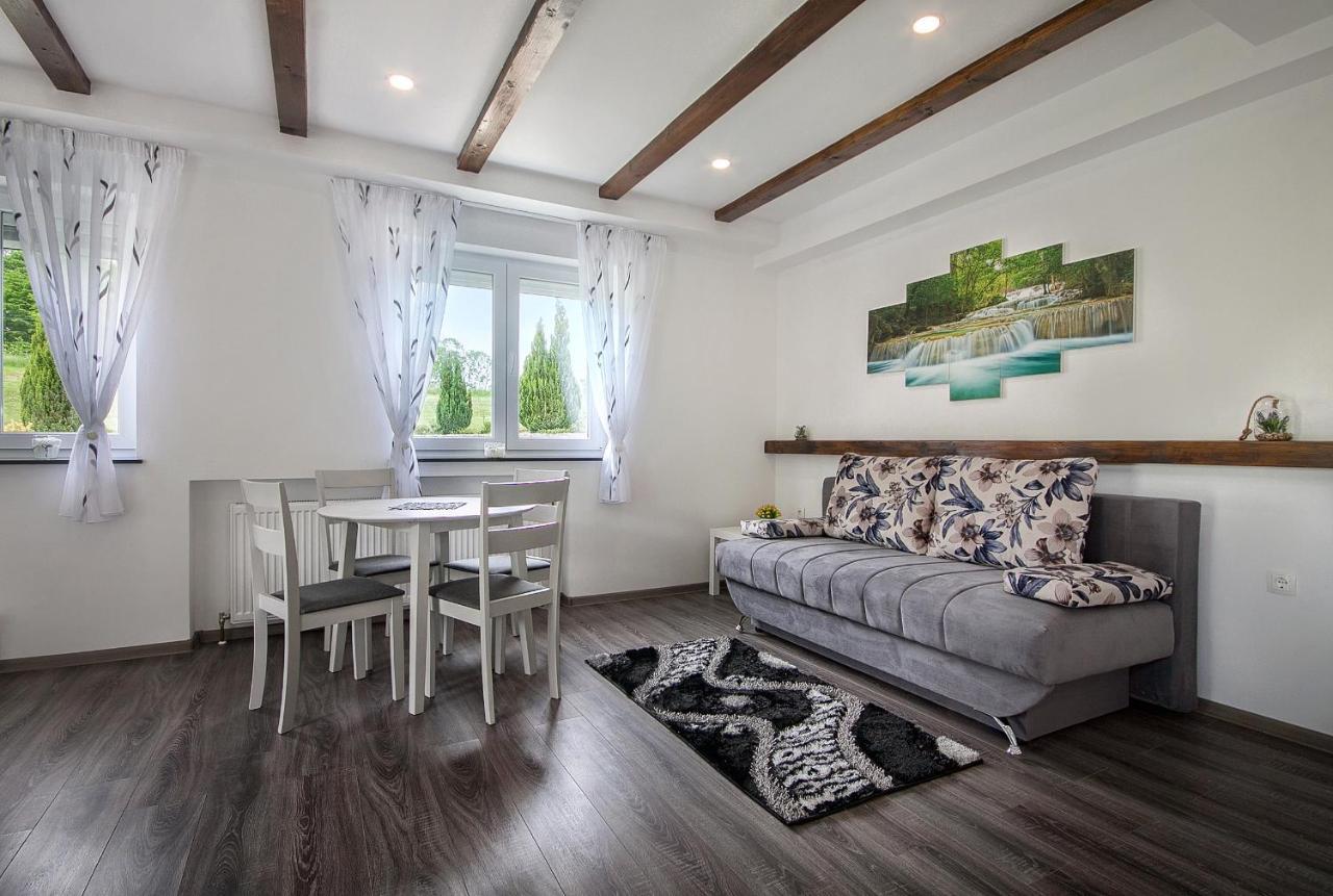 Studio Apartments Kaya Catrnja Ngoại thất bức ảnh